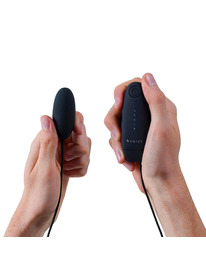 B Swish - Bnaughty Classic Vibrating Bullet Negro