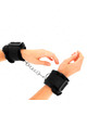 kink - furry lined wrist restraints black adjustable 17-31 cm x 7 cm