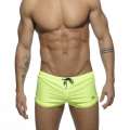 Shorts de Baño de Adictos Basic con un Mini Short de color Verde Lima