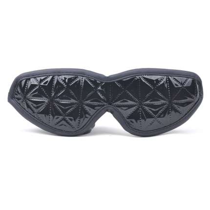 Mask Embossed Black 194020